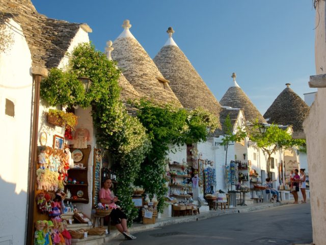 156301-Alberobello